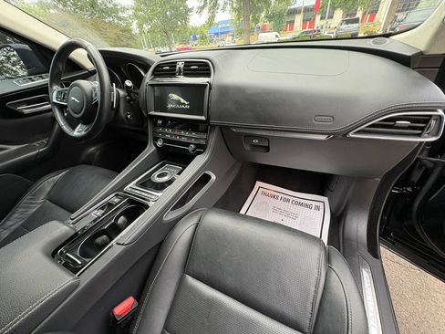 Used 2020 Jaguar F-PACE R-Sport AWD/4WD image 11