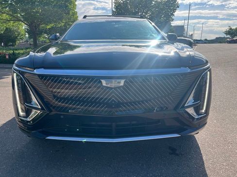 Certified 2024 Cadillac Lyriq Luxury AWD/4WD image 5