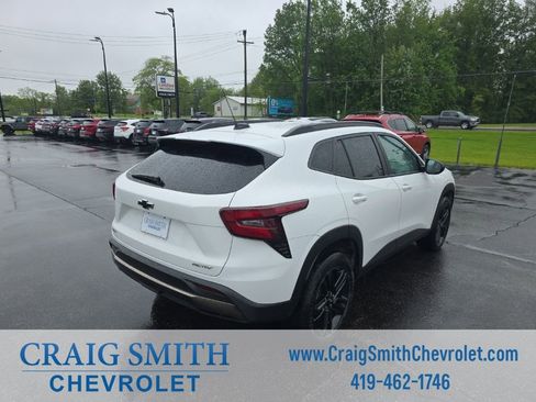 Used 2024 Chevrolet Trax ACTIV FWD image 7