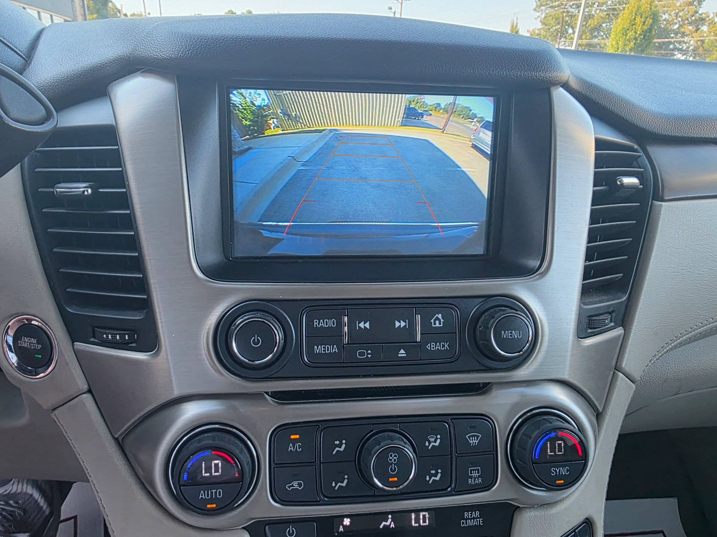 Used 2018 GMC Yukon Denali AWD/4WD image 18