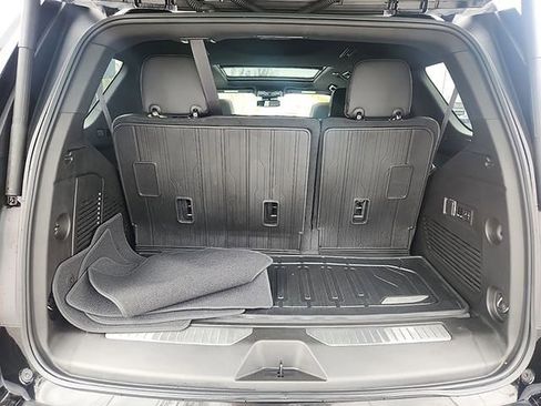 Certified 2023 GMC Yukon AT4 w/ AT4 Premium Plus Package AWD/4WD image 29