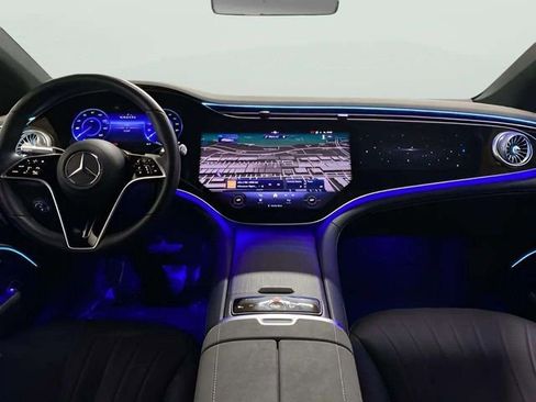 Used 2023 Mercedes-Benz EQS 580 4MATIC Sedan image 12