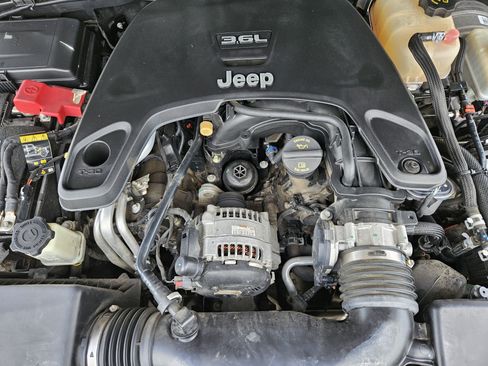 Used 2019 Jeep Wrangler Unlimited Rubicon AWD/4WD image 30