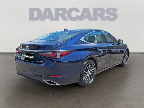Used 2024 Lexus ES 350 w/ Premium Package FWD image 6