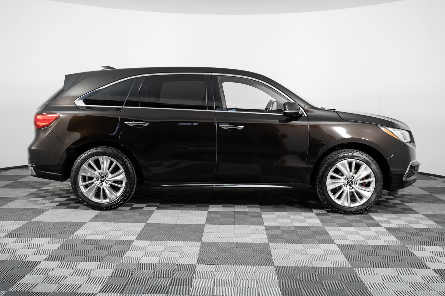 Used 2017 Acura MDX w/ Technology Package AWD/4WD image 9