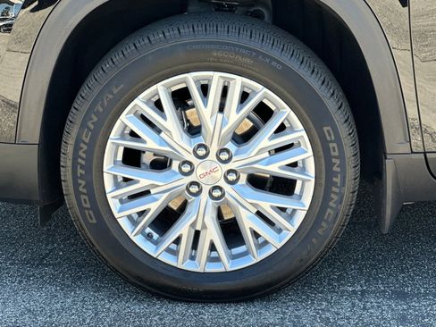 Used 2026 GMC Acadia Elevation w/ Elevation Premium Package FWD image 39