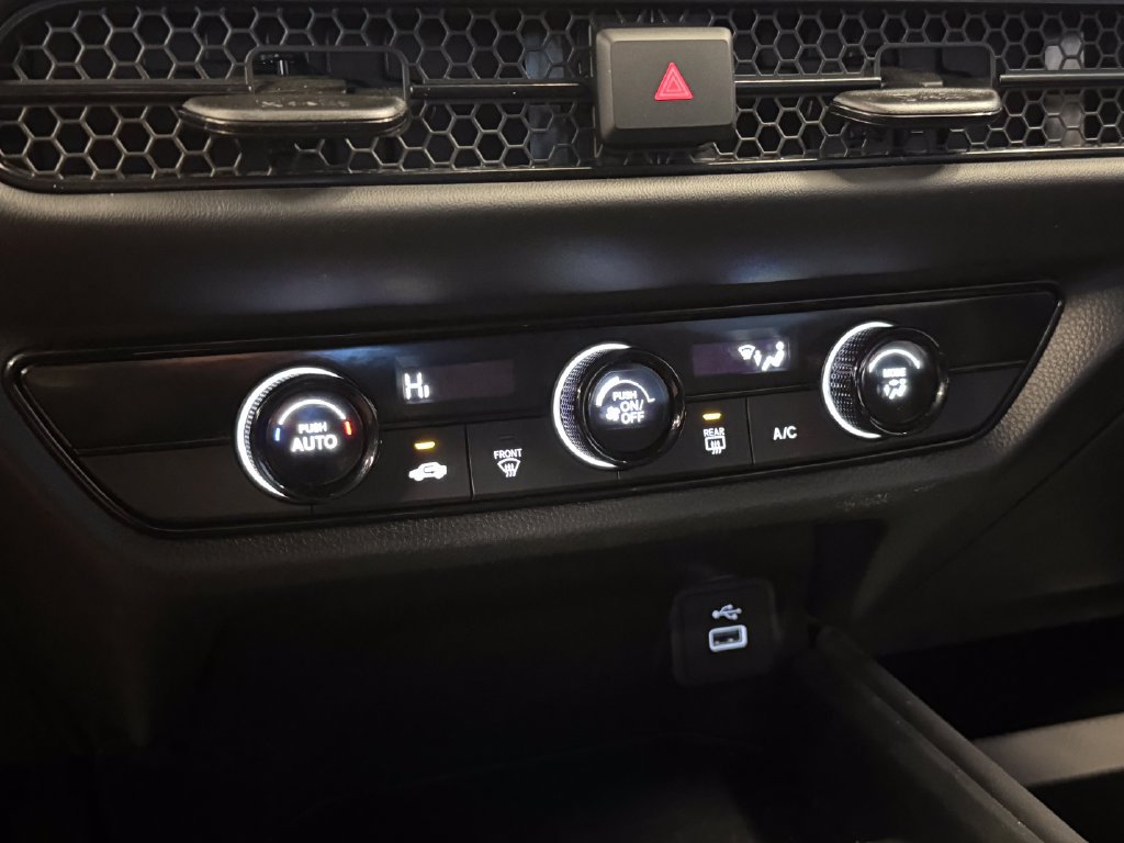 Used 2025 Honda HR-V LX image 15