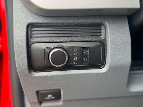 New 2025 Ford F550 4x4 Supercab Super Duty image 30