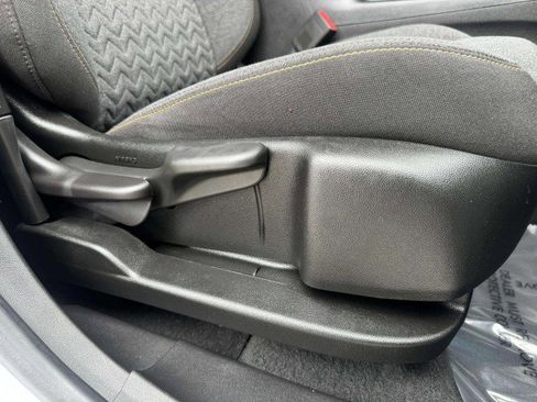 Used 2022 Chevrolet Equinox LT image 59