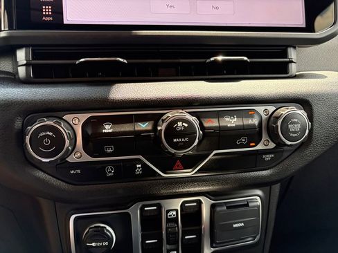 New 2025 Jeep Wrangler Sport S image 27