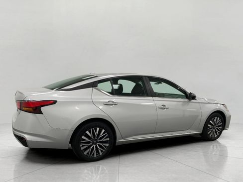 Certified 2025 Nissan Altima 2.5 SV FWD image 30