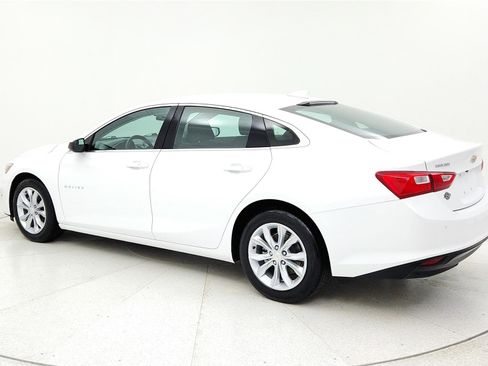 Used 2024 Chevrolet Malibu LT image 2