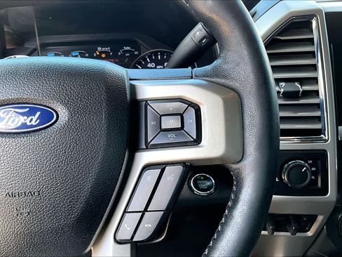 Used 2017 Ford F250 Lariat w/ Lariat Ultimate Package AWD/4WD image 25