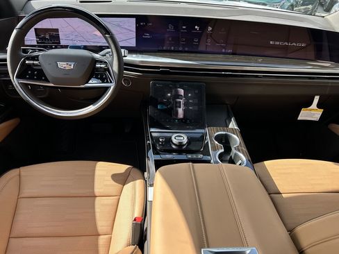 New 2026 Cadillac Escalade Luxury image 13