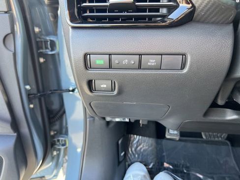 New 2025 Nissan Sentra SR w/ SR Premium Package image 20