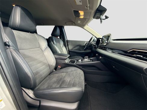 Used 2022 Mitsubishi Outlander SE image 31