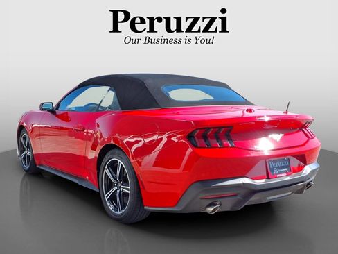 Used 2024 Ford Mustang Convertible RWD image 6