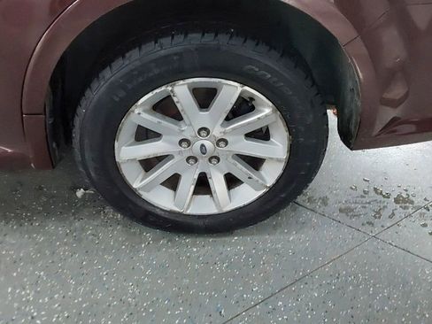 Used 2009 Ford Flex SEL image 22