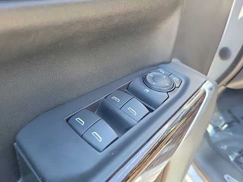 Used 2021 GMC Sierra 1500 Elevation image 23