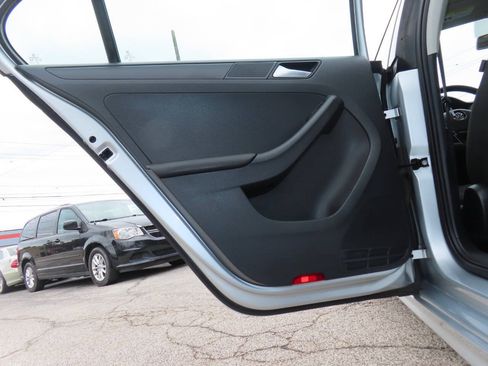 Used 2015 Volkswagen Jetta S FWD image 36