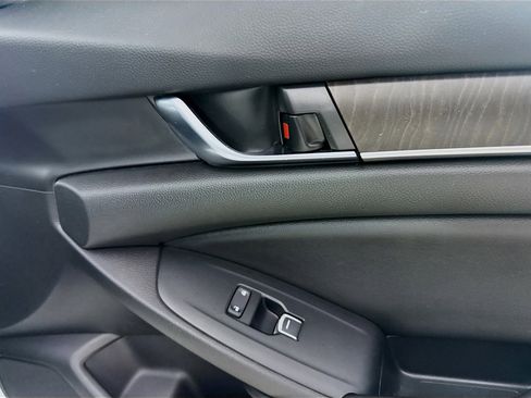 Used 2021 Honda Accord EX-L image 31