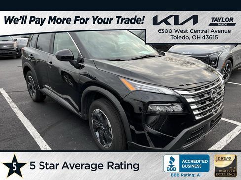 Used 2025 Nissan Rogue SV image 1