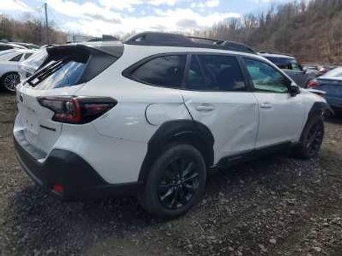 Used 2025 Subaru Outback Onyx Edition AWD/4WD image 5