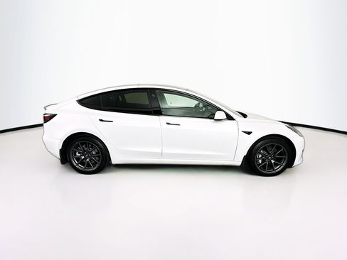Used 2023 Tesla Model 3 Standard Range RWD image 10