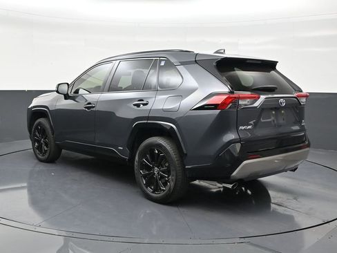 Used 2023 Toyota RAV4 SE AWD/4WD image 3