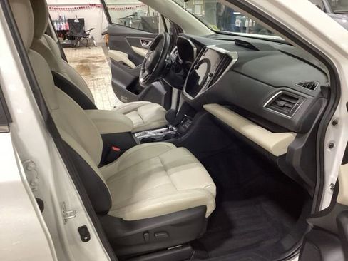 Used 2023 Subaru Ascent Limited image 8