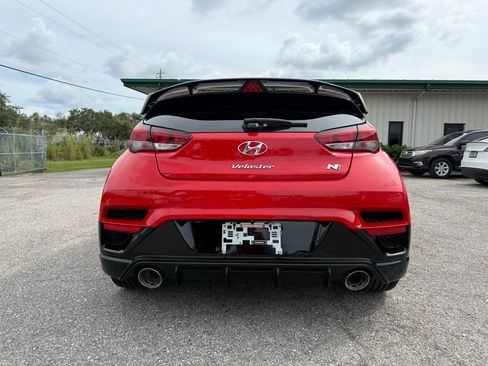 Used 2022 Hyundai Veloster N image 13