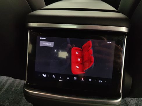 Used 2022 Tesla Model S image 19