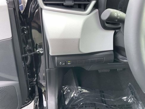 New 2026 Toyota Corolla SE image 31