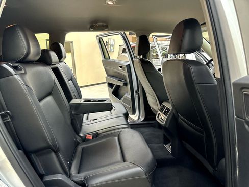 Used 2019 Volkswagen Atlas SE image 37