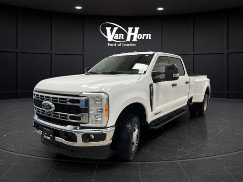 Used 2023 Ford F350 XLT image 7