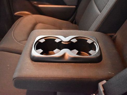Used 2016 Chevrolet Colorado Z71 AWD/4WD image 16