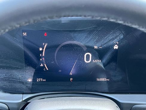 Used 2025 Buick Envista Sport Touring image 37