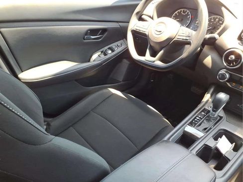 Used 2025 Nissan Sentra S FWD image 19