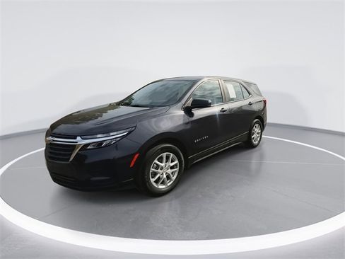 Used 2022 Chevrolet Equinox LS image 5