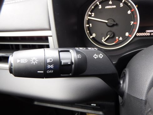 New 2026 Mitsubishi Outlander SE image 18