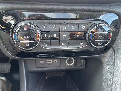 Used 2023 Buick Encore GX Essence w/ Experience Buick Package AWD/4WD image 14