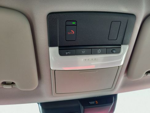 Used 2022 Mitsubishi Outlander SEL image 40