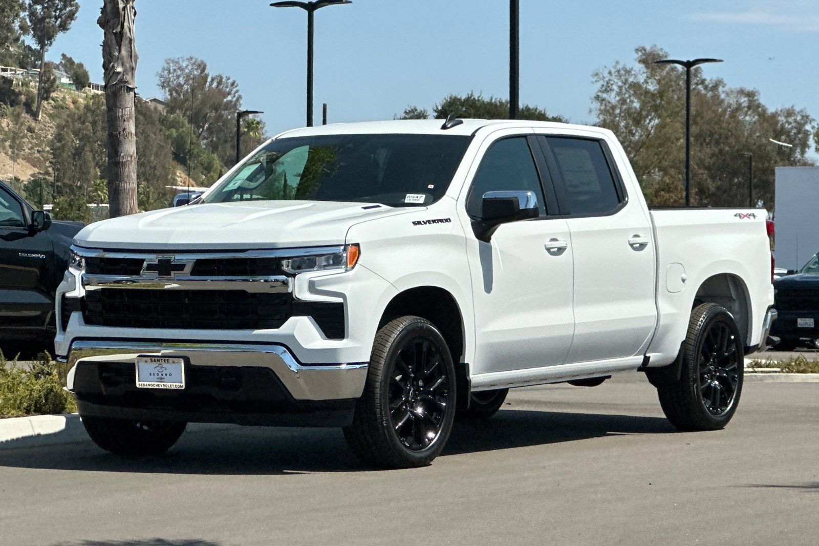 New 2026 Chevrolet Silverado 1500 LT w/ Leather Package AWD/4WD image 8