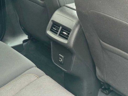 Used 2019 Chevrolet Equinox LT image 34