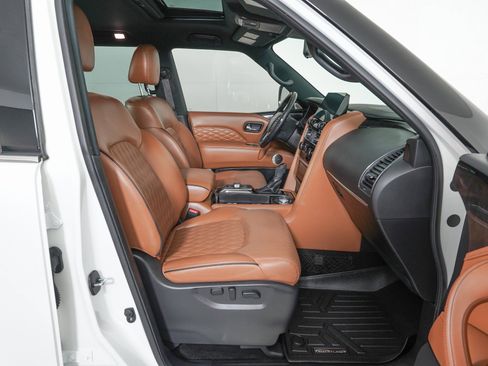 Used 2024 INFINITI QX80 Sensory w/ Cargo Package image 9