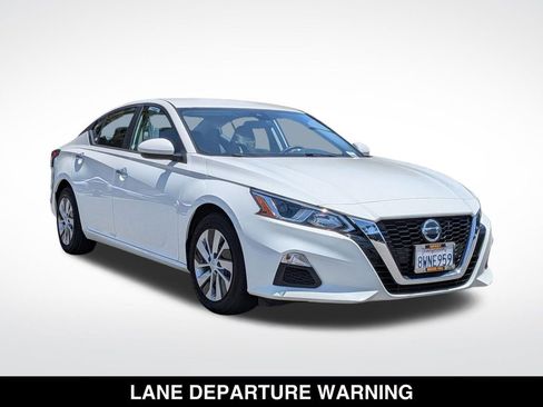 Used 2021 Nissan Altima 2.5 S FWD image 2