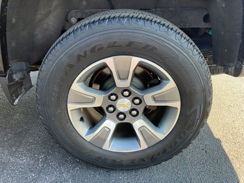 Used 2019 Chevrolet Colorado Z71 AWD/4WD image 15