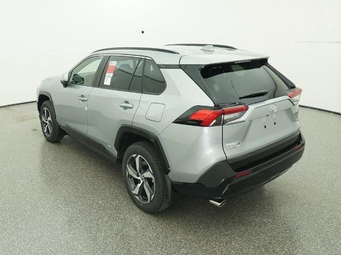 New 2025 Toyota RAV4 SE image 14