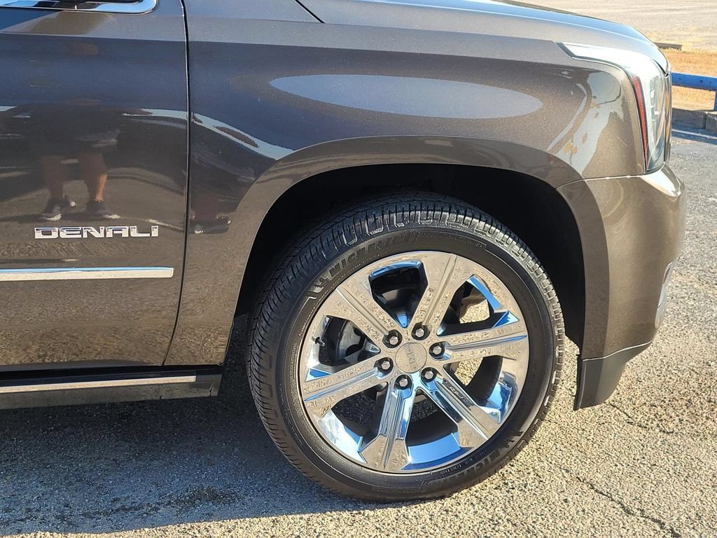 Used 2019 GMC Yukon XL Denali w/ Open Road Package RWD image 8