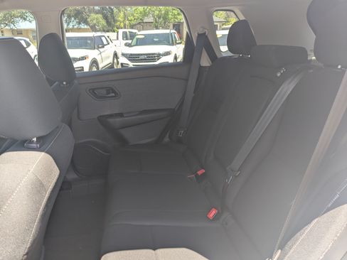 Used 2023 Nissan Rogue S AWD/4WD image 14